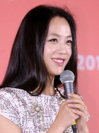 長相空靈的古典美女劉亦菲